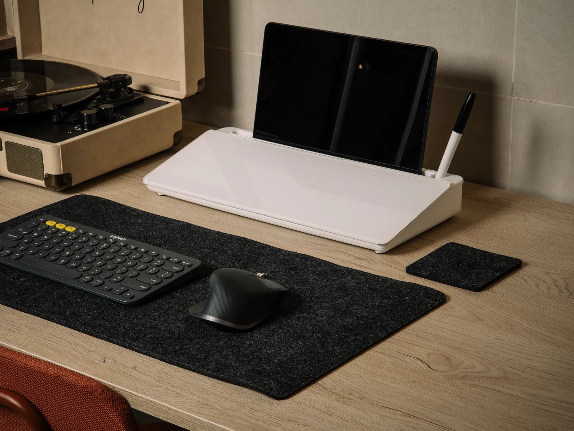 Ortus minimal desk setup